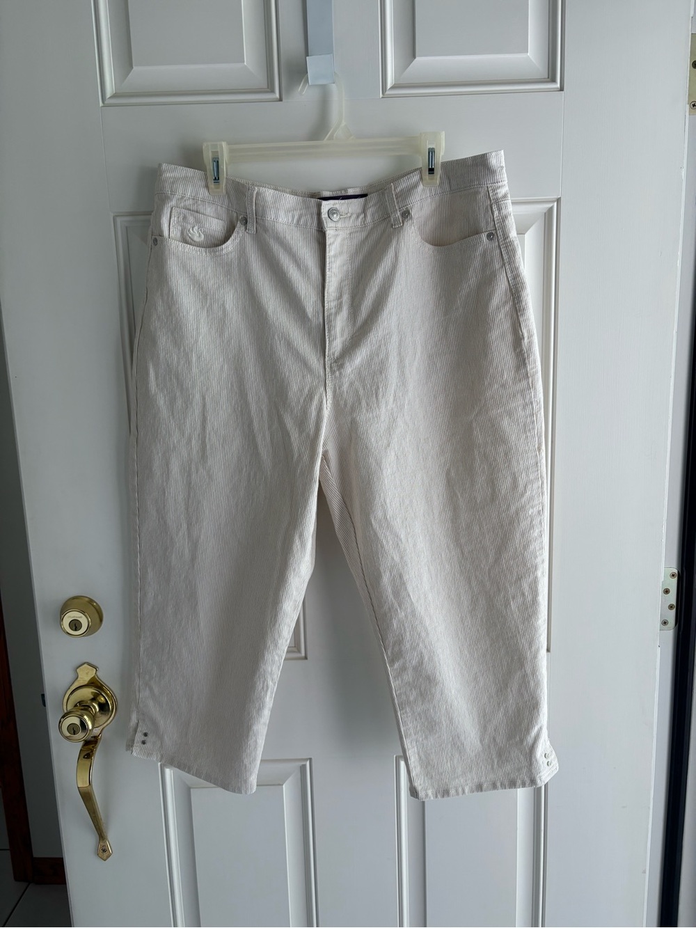 Women’s Capris